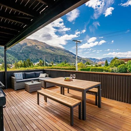 Views On Parry - Lake Hawea Holiday Home Экстерьер фото