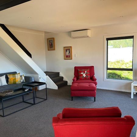 Views On Parry - Lake Hawea Holiday Home Экстерьер фото